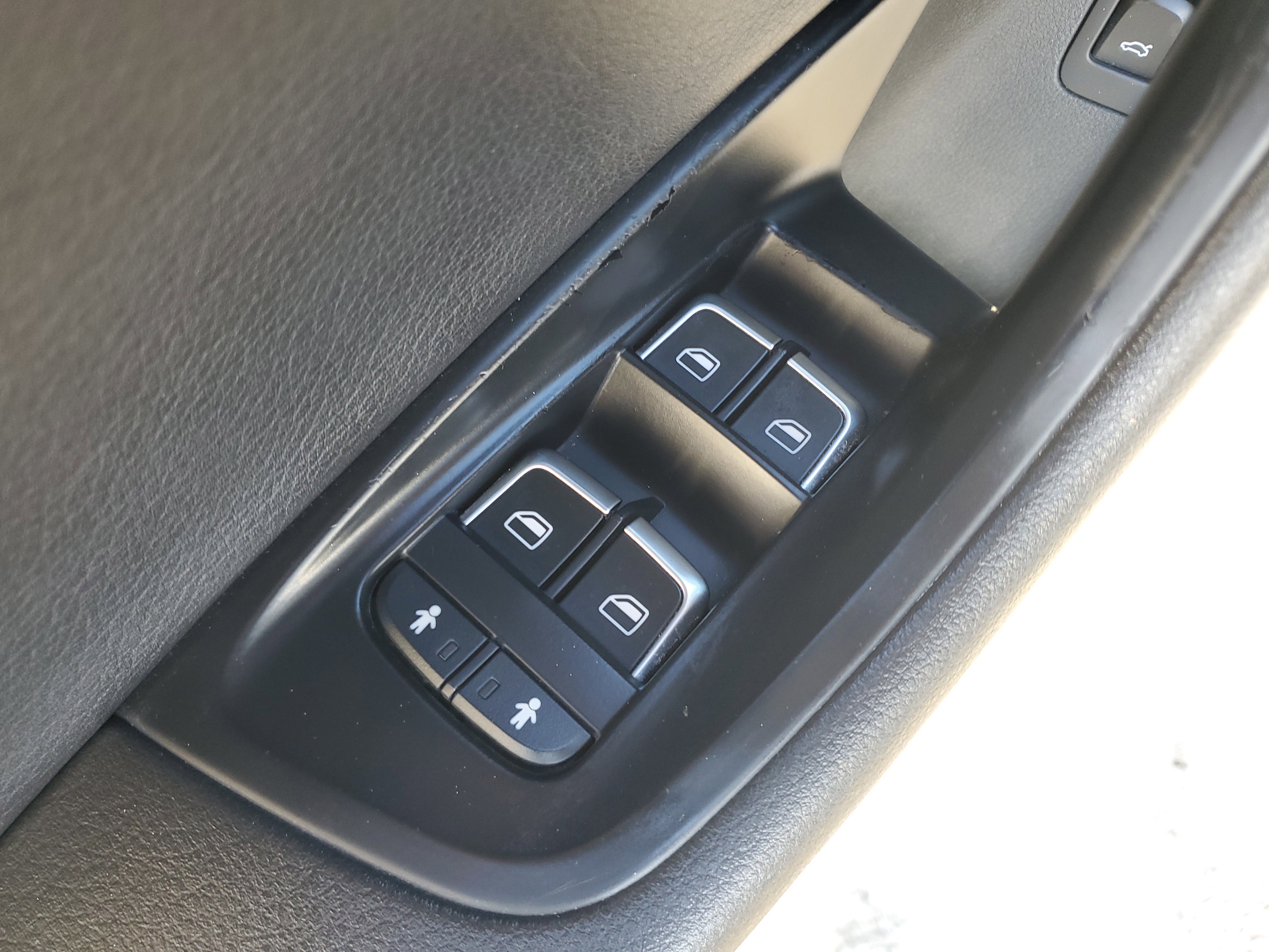 Used 2015 Audi A6 3.0T Premium Plus w/ 19" Sport Package image 18