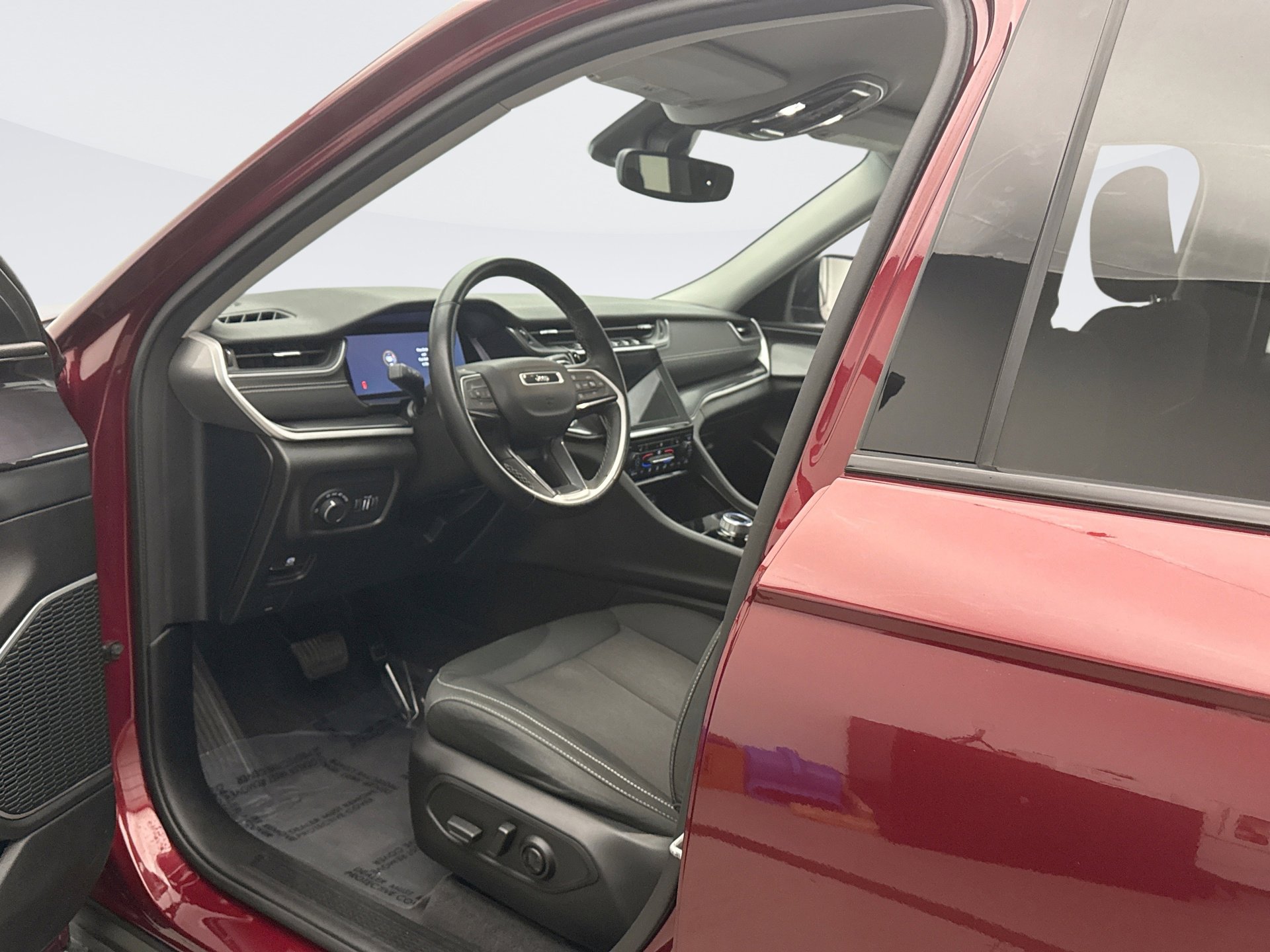 Used 2021 Jeep Grand Cherokee L Laredo w/ Luxury Tech Group I image 10