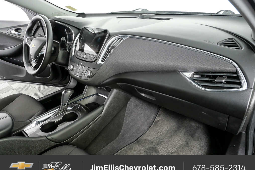 Used 2017 Chevrolet Malibu LT image 21