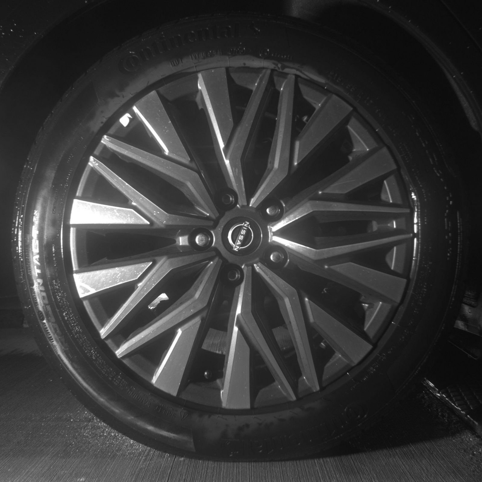 Used 2025 Nissan Altima 2.5 SV FWD image 18
