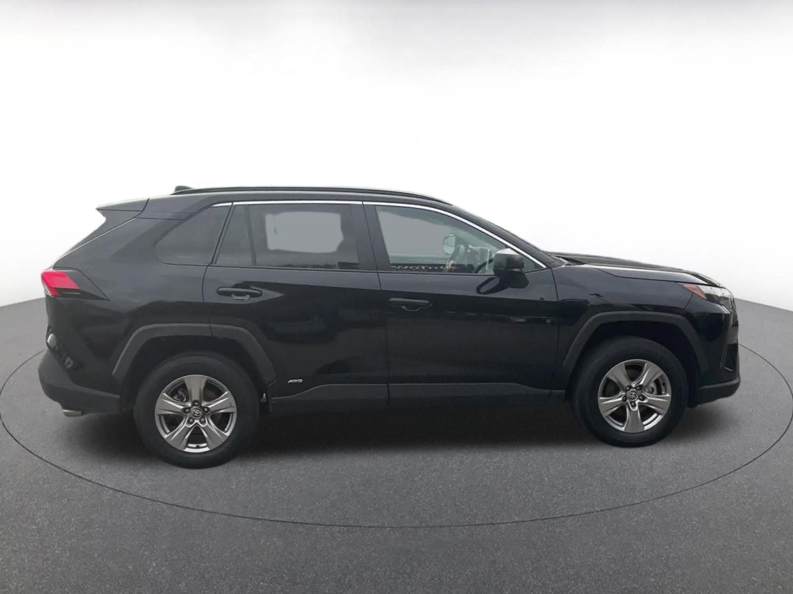 Used 2025 Toyota RAV4 LE image 16