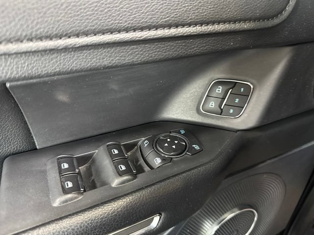 Used 2020 Ford Expedition Max XLT w/ Equipment Group 202A AWD/4WD image 24