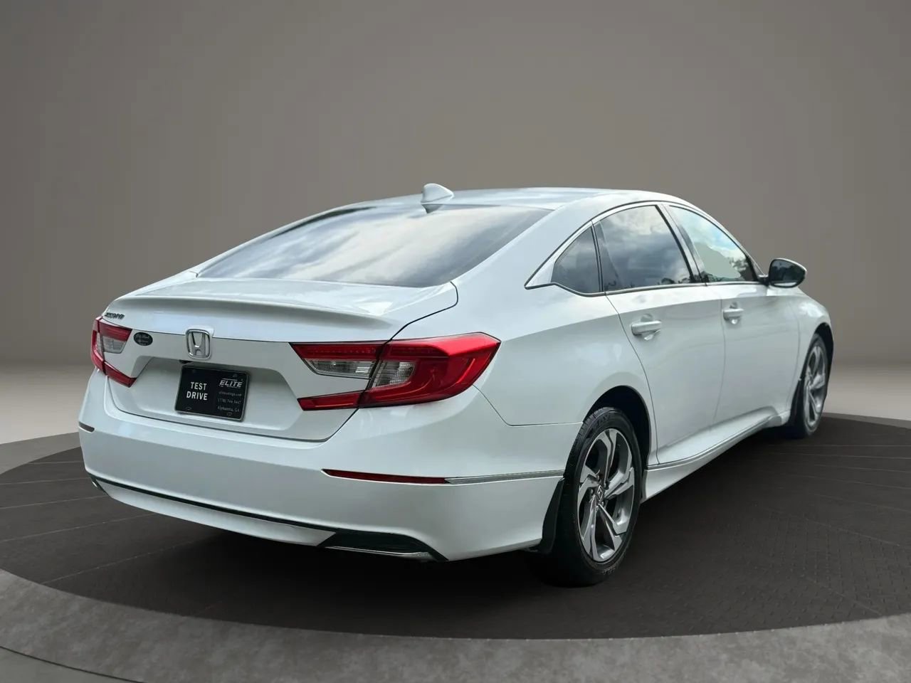 Used 2018 Honda Accord EX-L image 4