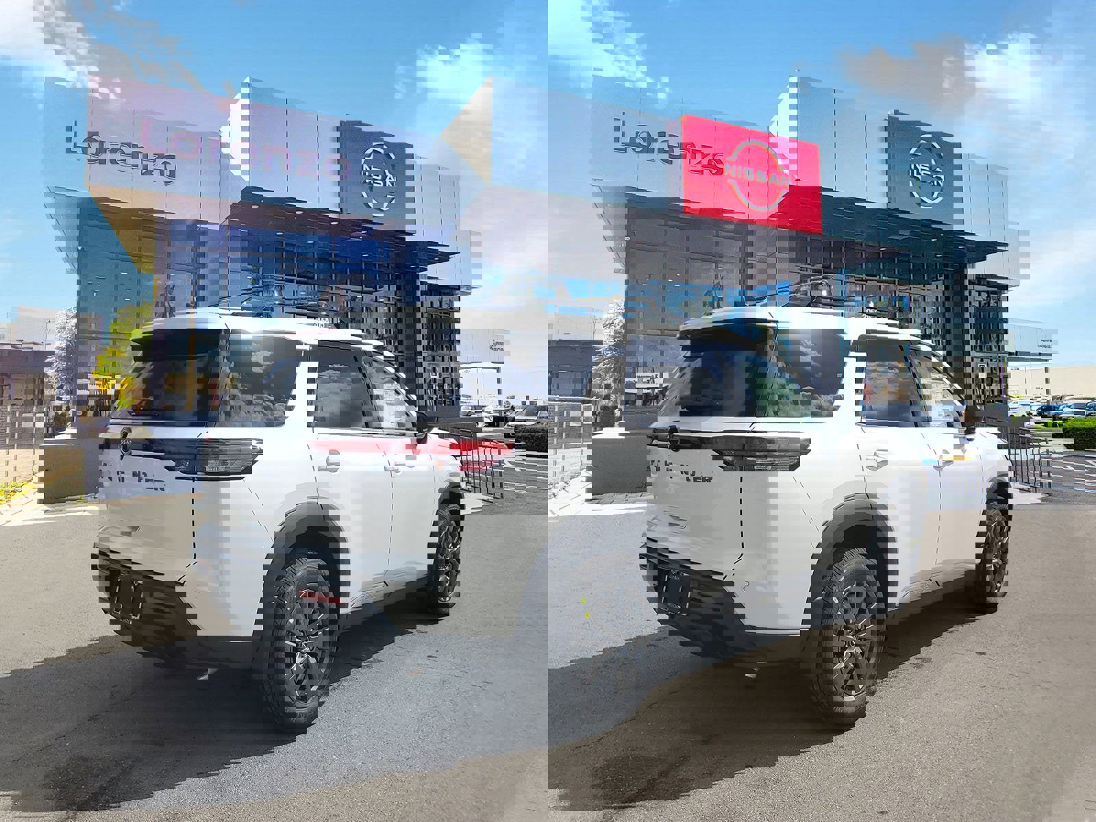 New 2026 Nissan Pathfinder SV image 4