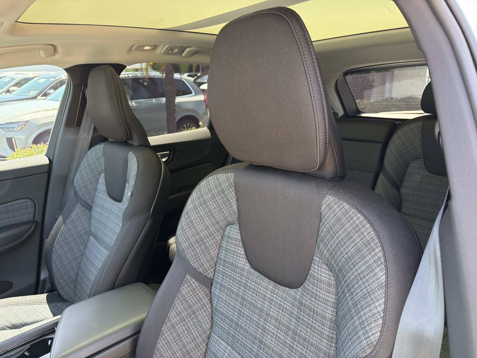 Certified 2023 Volvo XC60 B5 Core w/ Climate Package FWD image 19
