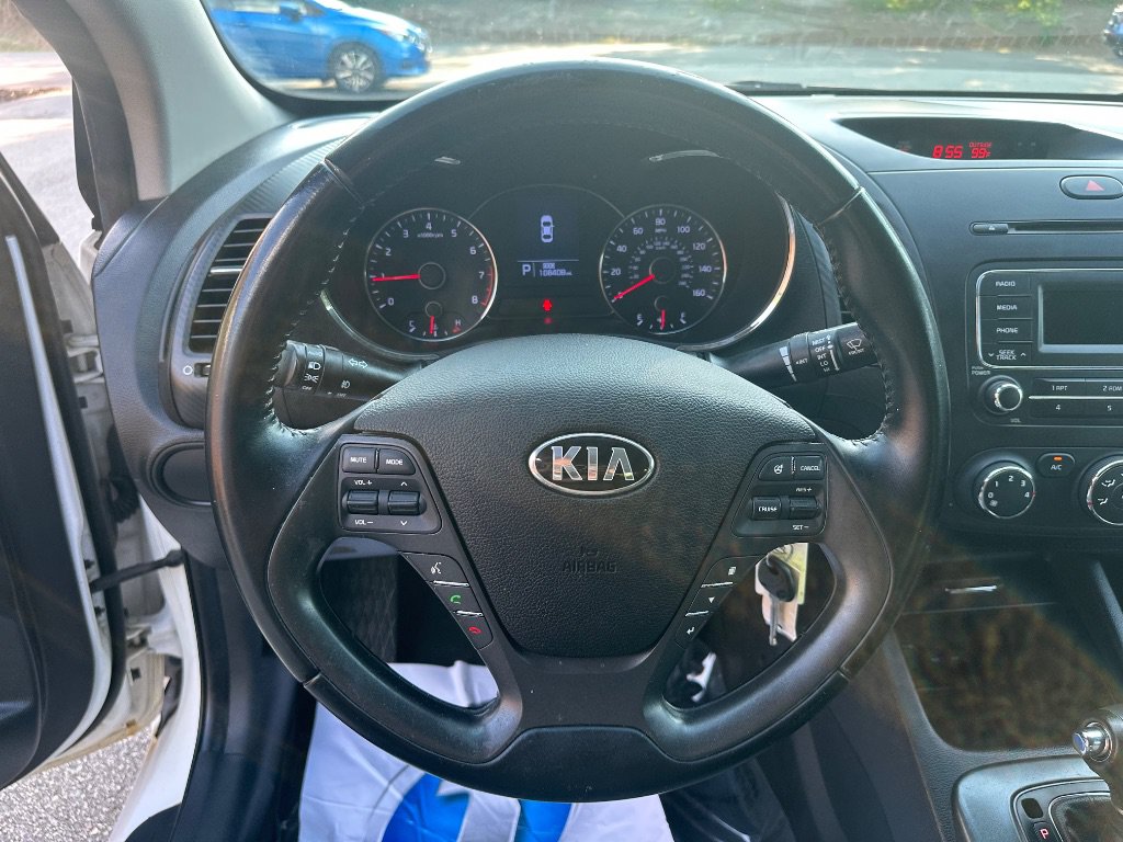 Used 2015 Kia Forte Koup EX FWD image 16