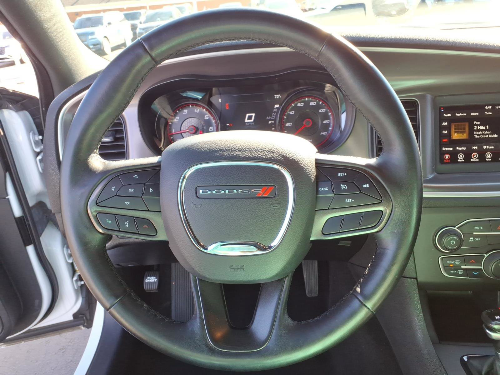 Used 2022 Dodge Charger SXT w/ Blacktop Package image 17