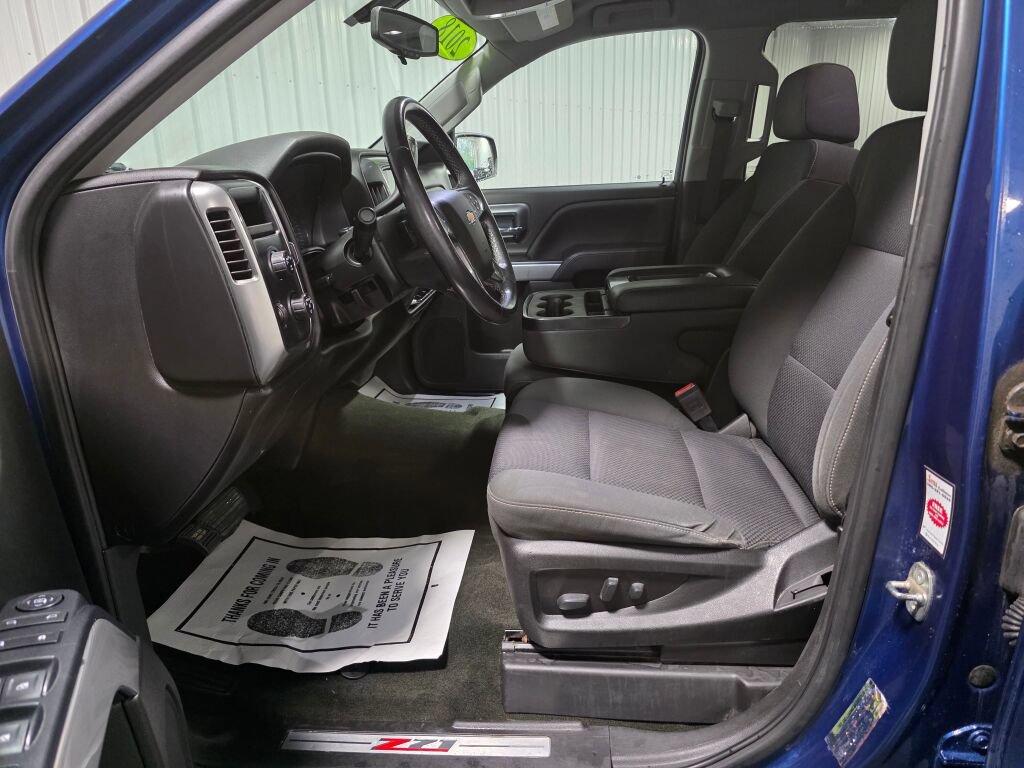 Used 2018 Chevrolet Silverado 1500 LT w/ All Star Edition AWD/4WD image 9