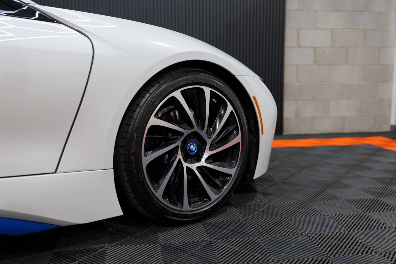 Used 2015 BMW i8 AWD/4WD image 37