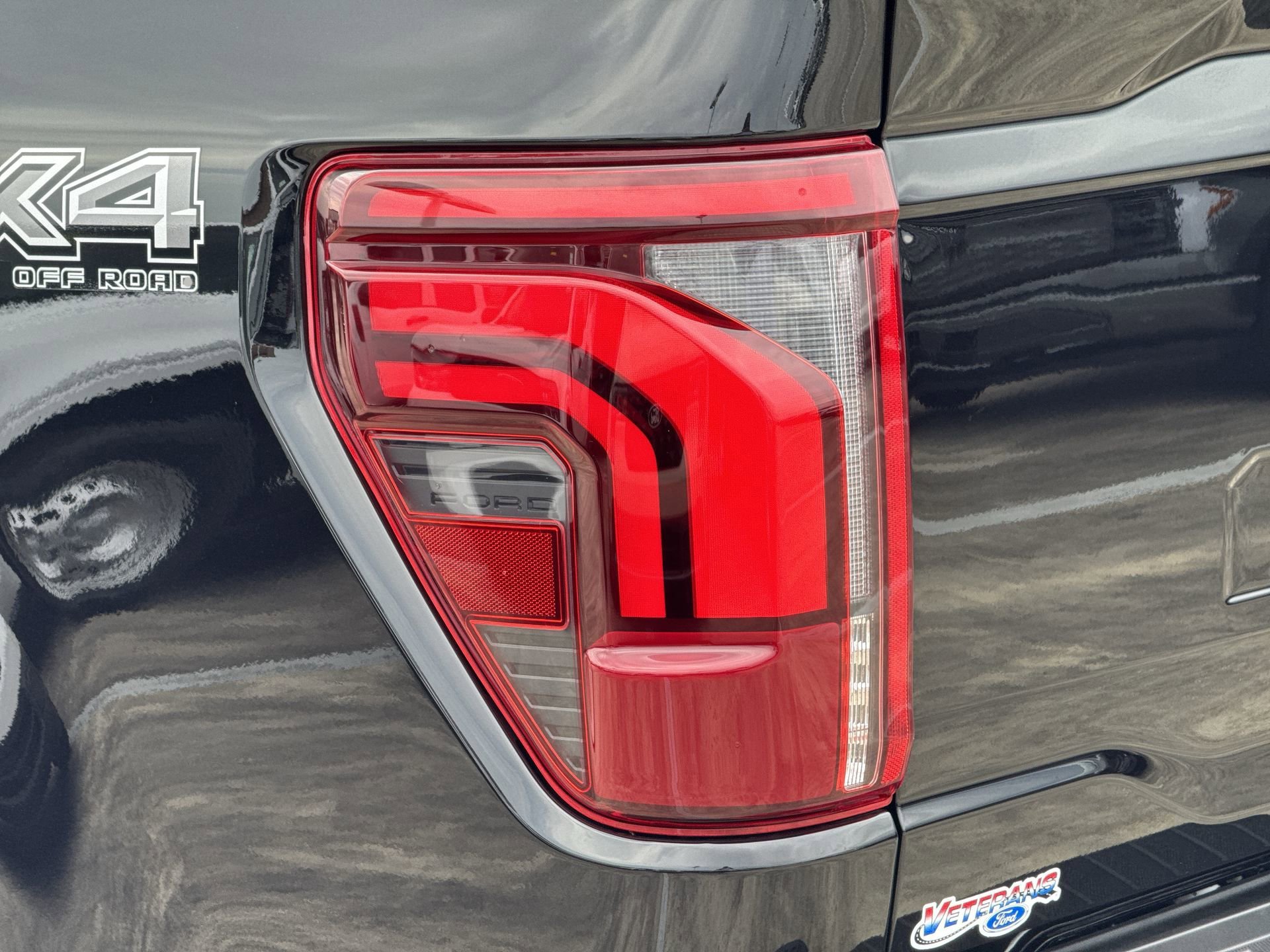 New 2025 Ford F150 Lariat w/ Equipment Group 501A Mid image 40