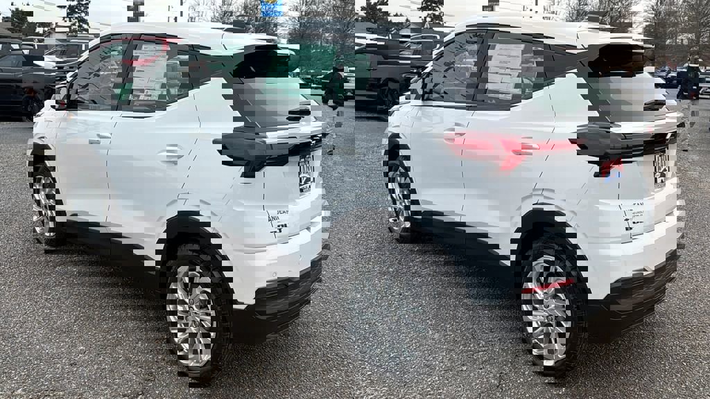 New 2027 Chevrolet Bolt LT w/ Comfort Package image 7