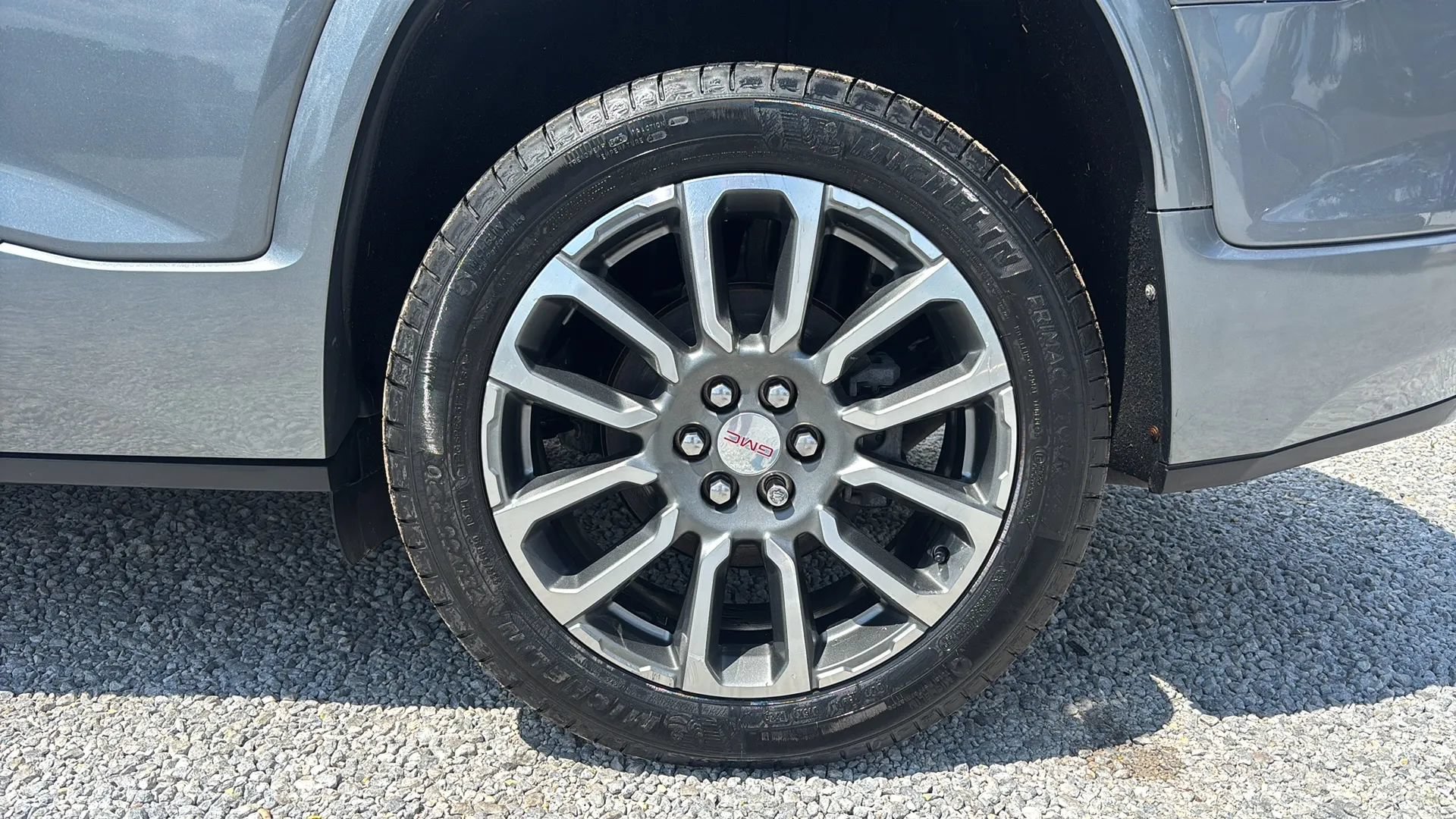 Used 2021 GMC Acadia Denali w/ Denali Ultimate Package AWD/4WD image 2