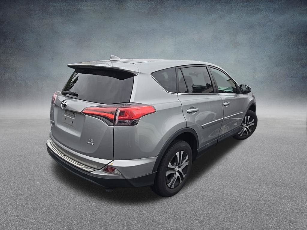 Used 2018 Toyota RAV4 LE w/ All Weather Liner Package AWD/4WD image 9