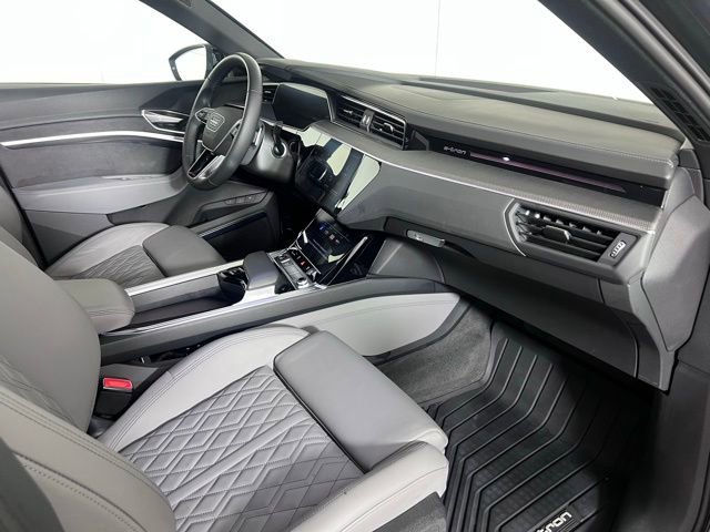 Used 2023 Audi e-tron S Prestige w/ Prestige Package image 12