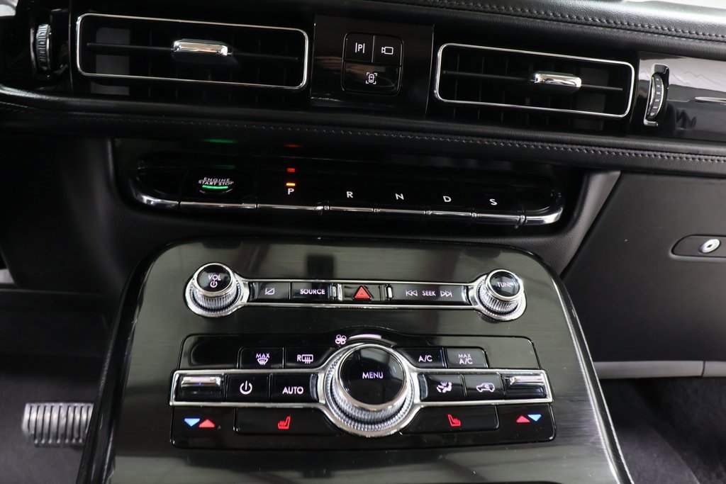 Used 2023 Lincoln Nautilus AWD w/ Premium Package image 9