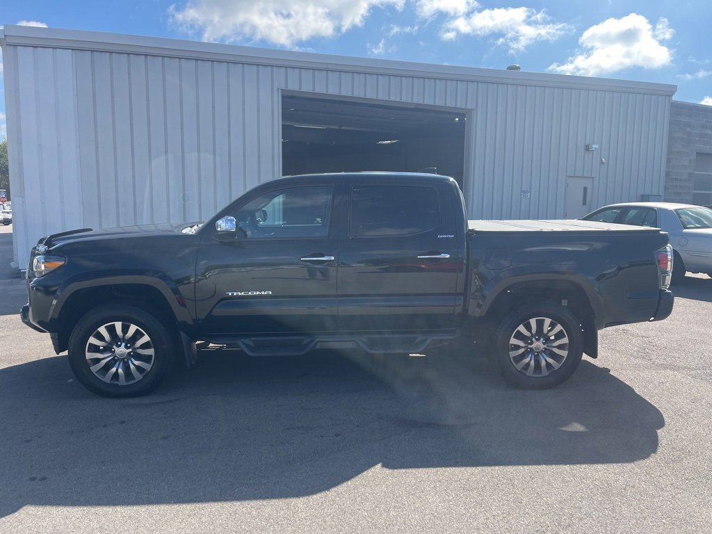 Used 2020 Toyota Tacoma Limited image 16