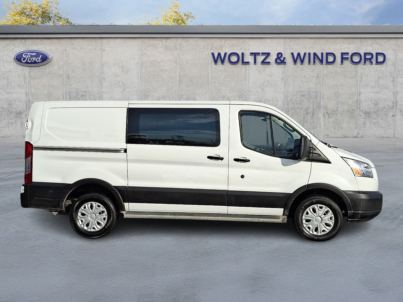 Certified 2019 Ford Transit 250 130 Low Roof w/ Exterior Upgrade Package image 7