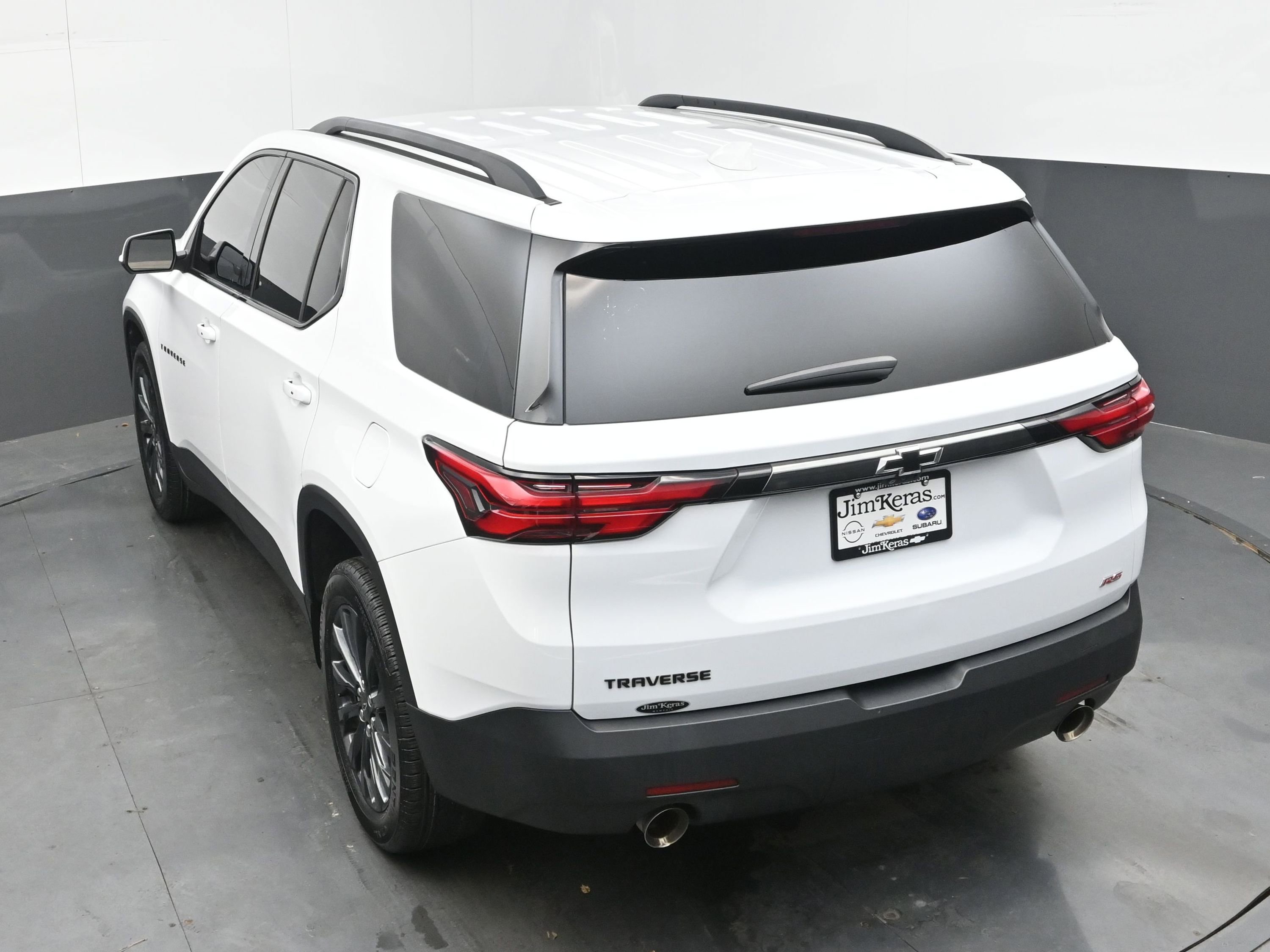 Used 2023 Chevrolet Traverse RS image 37