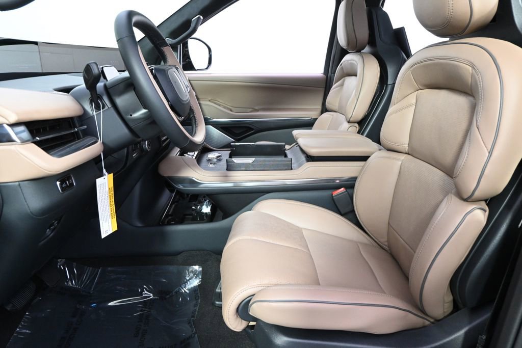 New 2026 Lincoln Navigator L Black Label AWD/4WD image 13