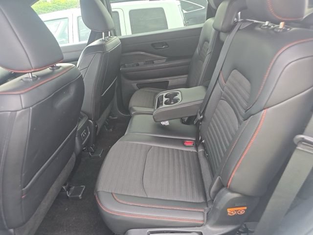 Used 2026 Nissan Pathfinder Rock Creek AWD/4WD image 15