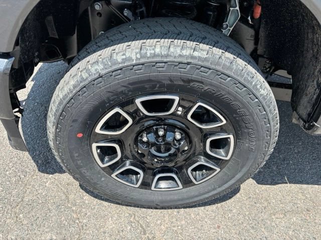New 2026 Ford F250 Platinum w/ FX4 Off-Road Package AWD/4WD image 9