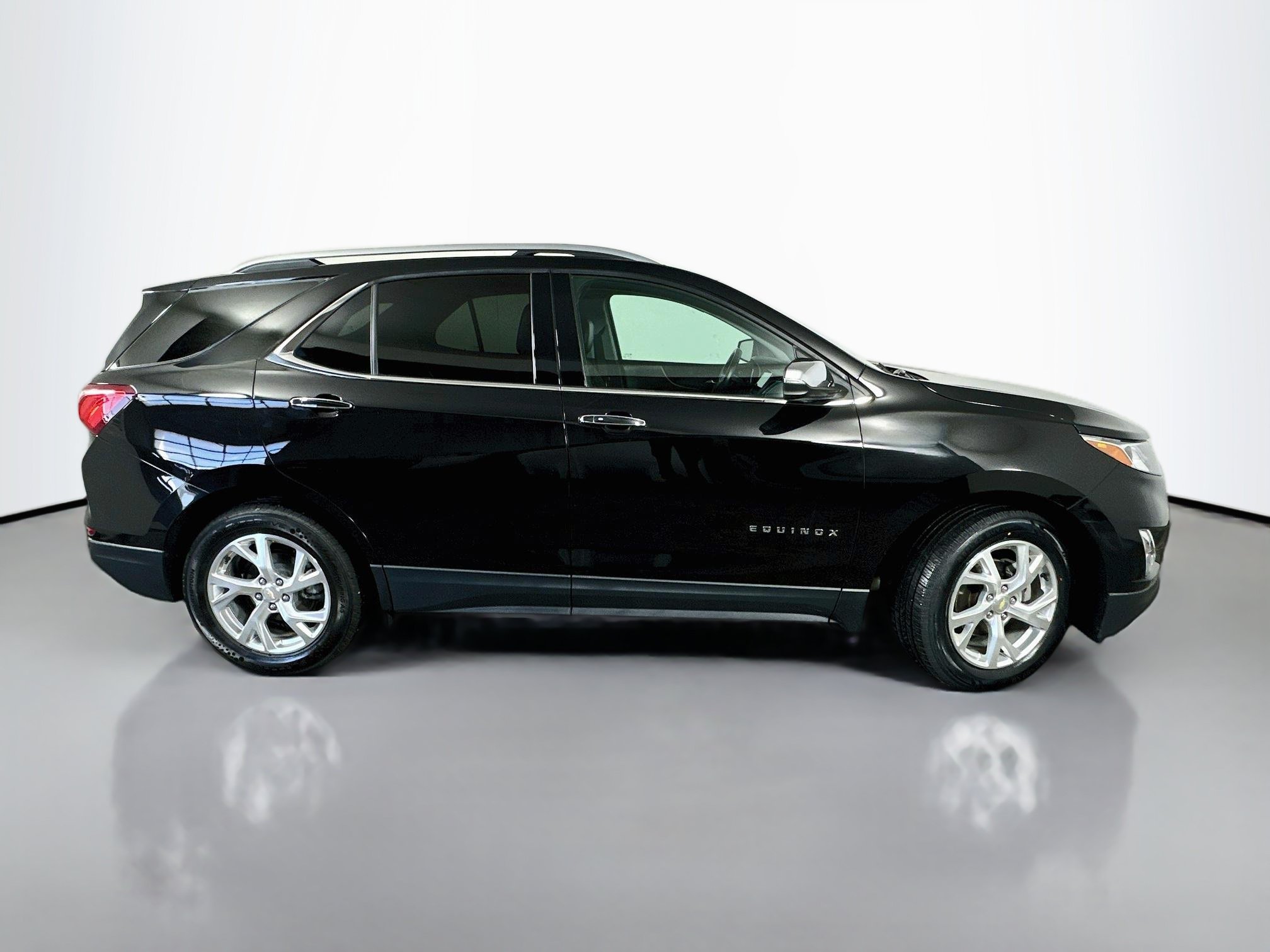 Used 2021 Chevrolet Equinox Premier FWD image 8
