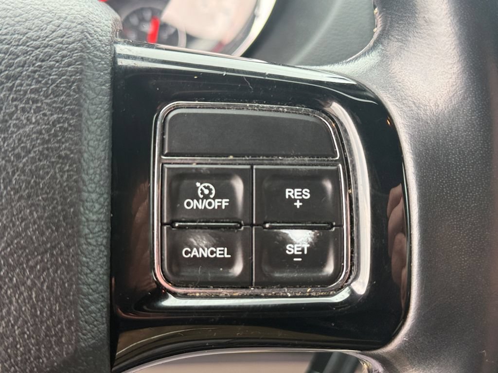 Used 2019 Dodge Grand Caravan SXT FWD image 16
