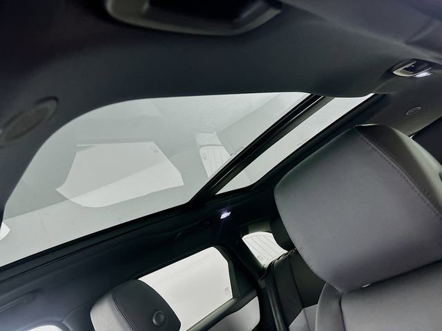 Used 2026 Land Rover Range Rover Velar Dynamic SE image 14