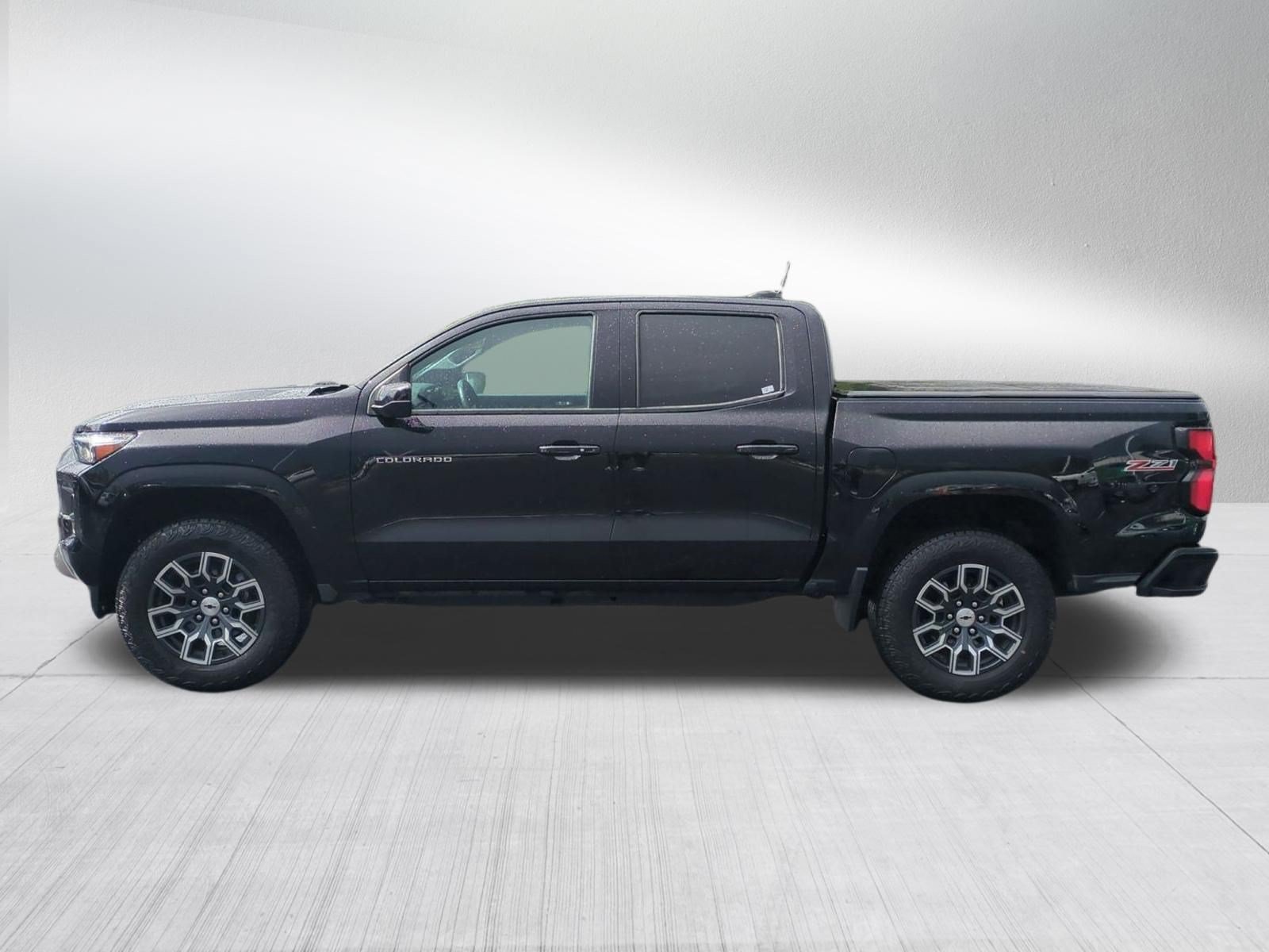 Certified 2023 Chevrolet Colorado Z71 w/ Advanced Trailering Package AWD/4WD image 3