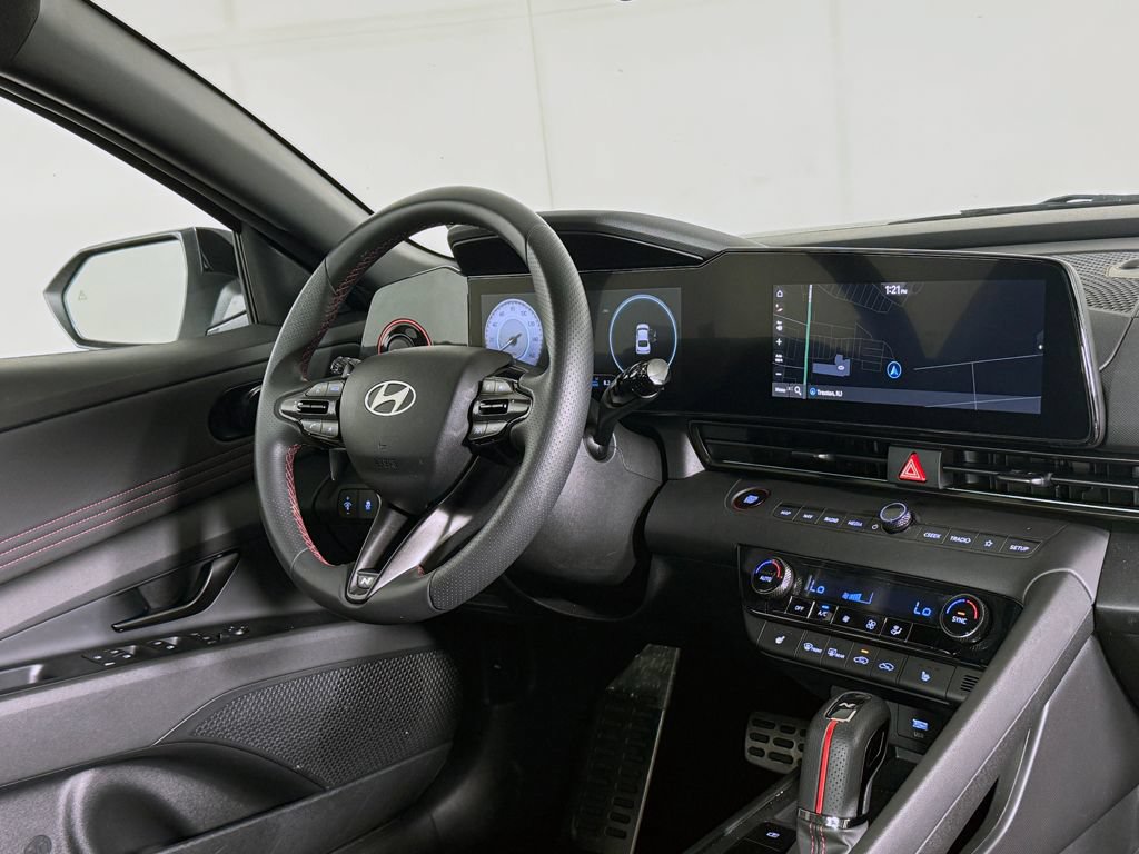 Certified 2025 Hyundai Elantra N Line FWD image 27