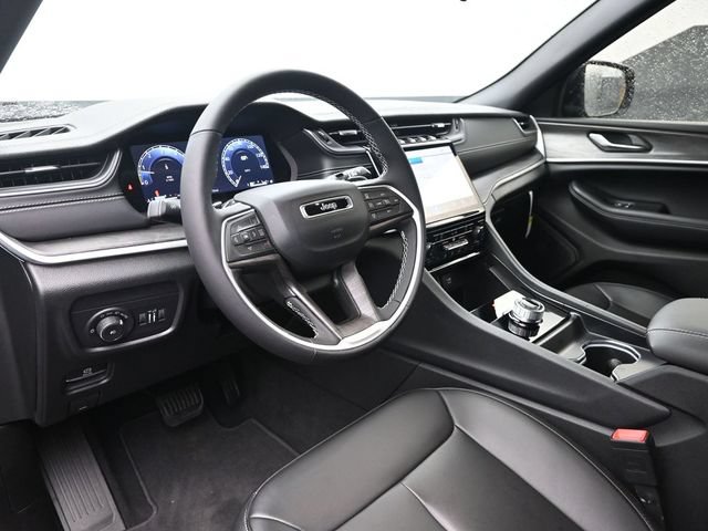 New 2024 Jeep Grand Cherokee L Limited RWD image 8