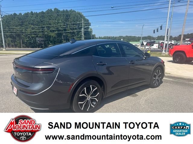 Used 2023 Toyota Crown AWD/4WD image 3