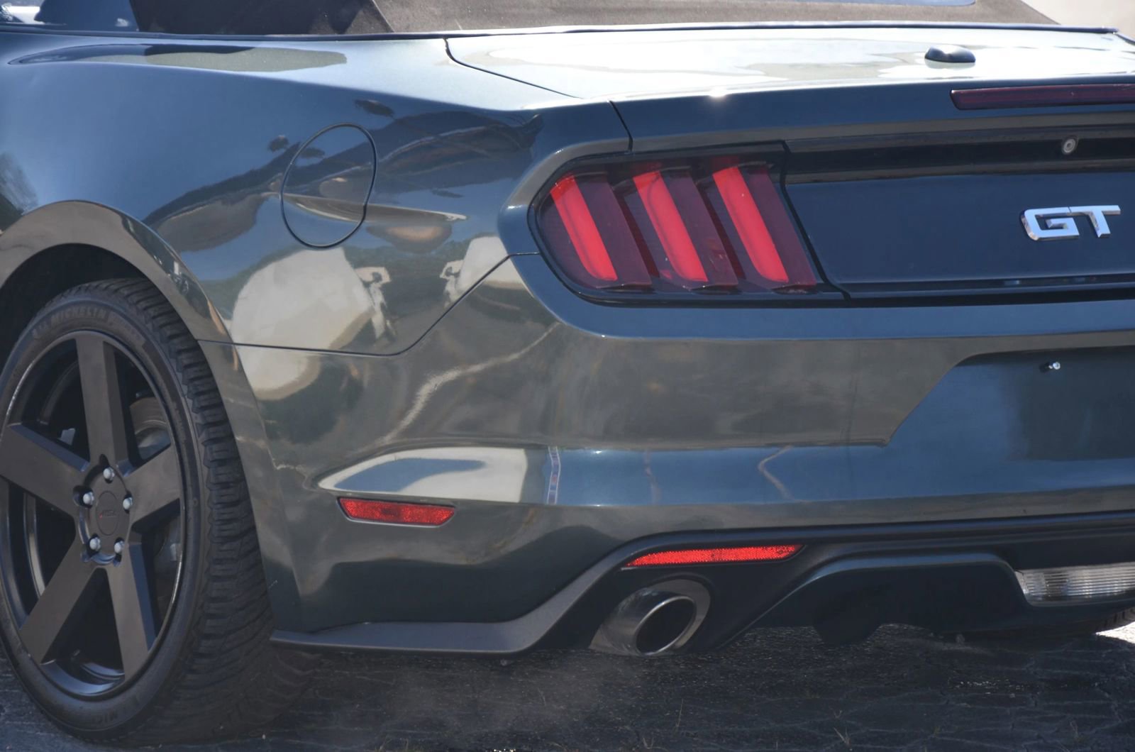 Used 2015 Ford Mustang GT Premium w/ Equipment Group 401A image 29