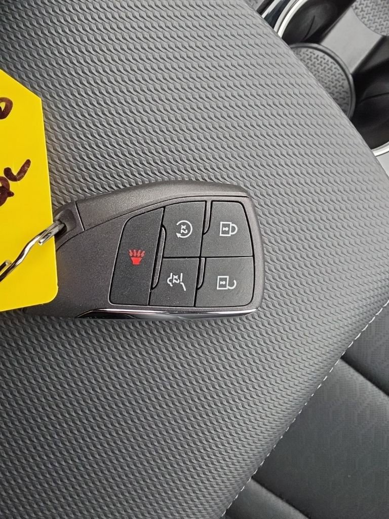 Used 2026 Chevrolet Equinox LT w/ Convenience Package II image 18