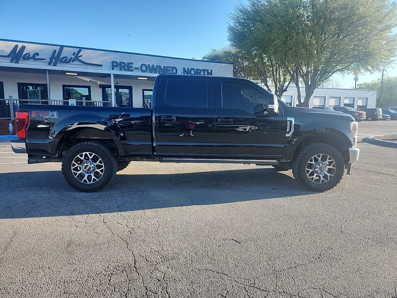Used 2022 Ford F350 Lariat w/ Lariat Ultimate Package image 2