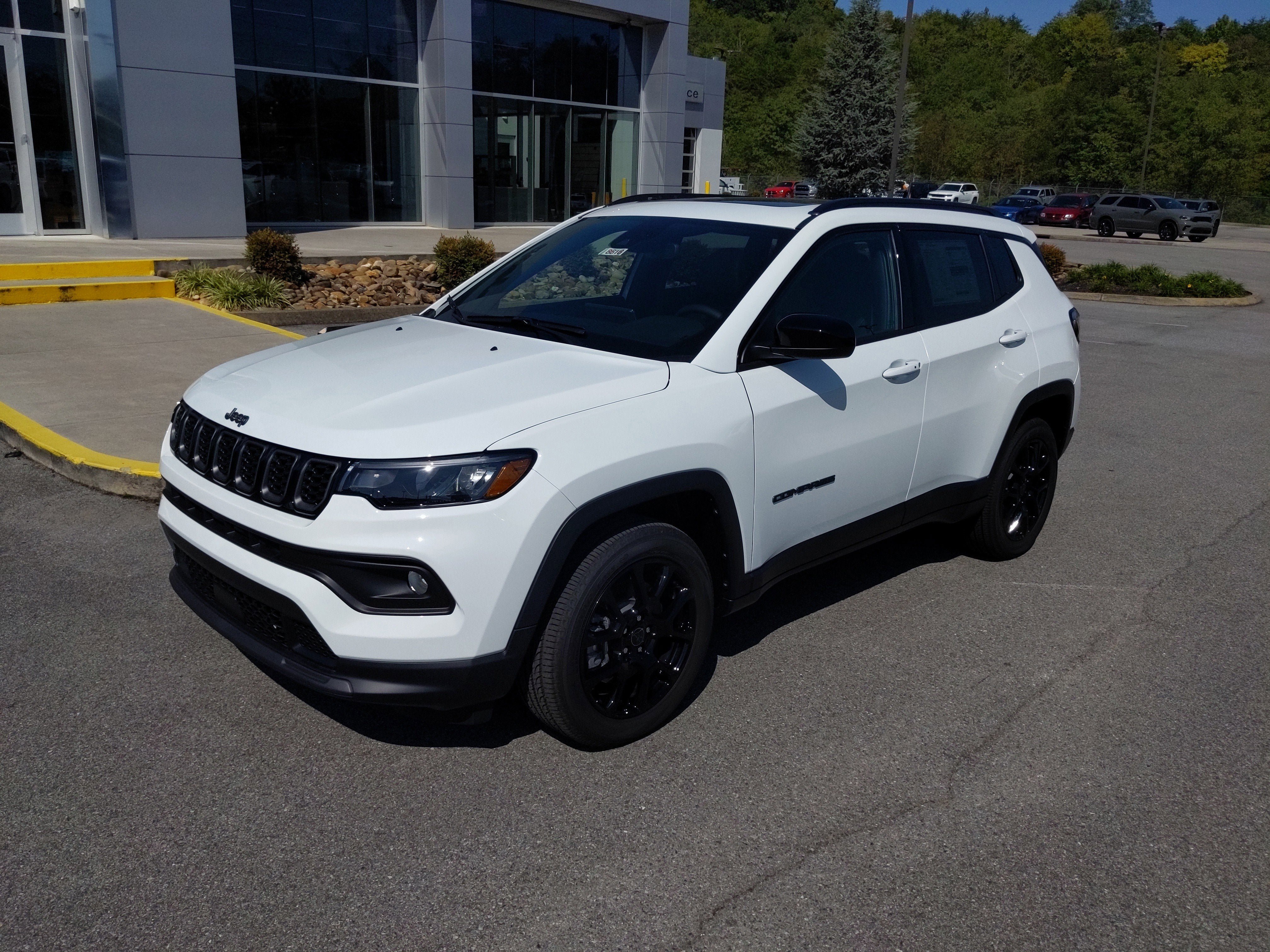 New 2025 Jeep Compass Latitude w/ Sun & Sound Group AWD/4WD image 2