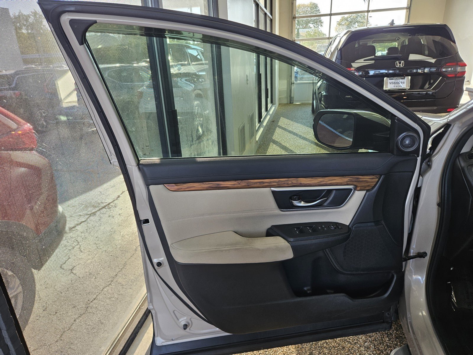 Used 2018 Honda CR-V EX image 18
