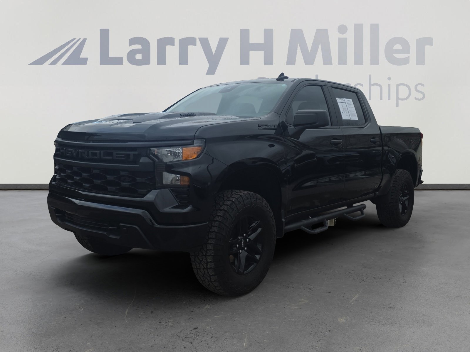 Used 2025 Chevrolet Silverado 1500 Custom Trail Boss w/ Midnight Edition