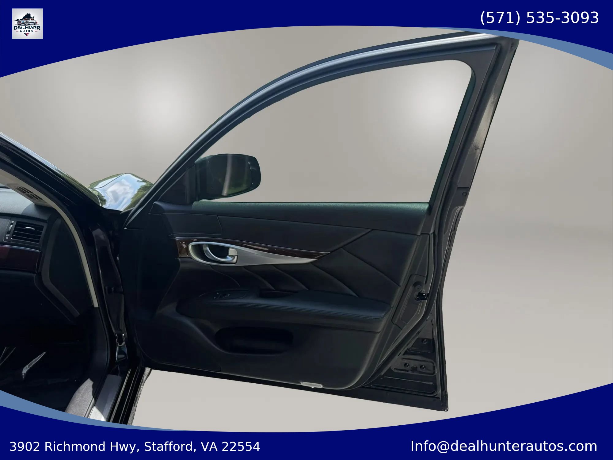 Used 2015 INFINITI Q70 3.7 AWD/4WD image 16