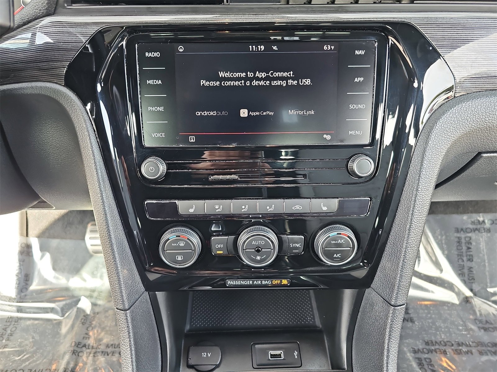 Used 2021 Volkswagen Passat 2.0T R-Line image 21