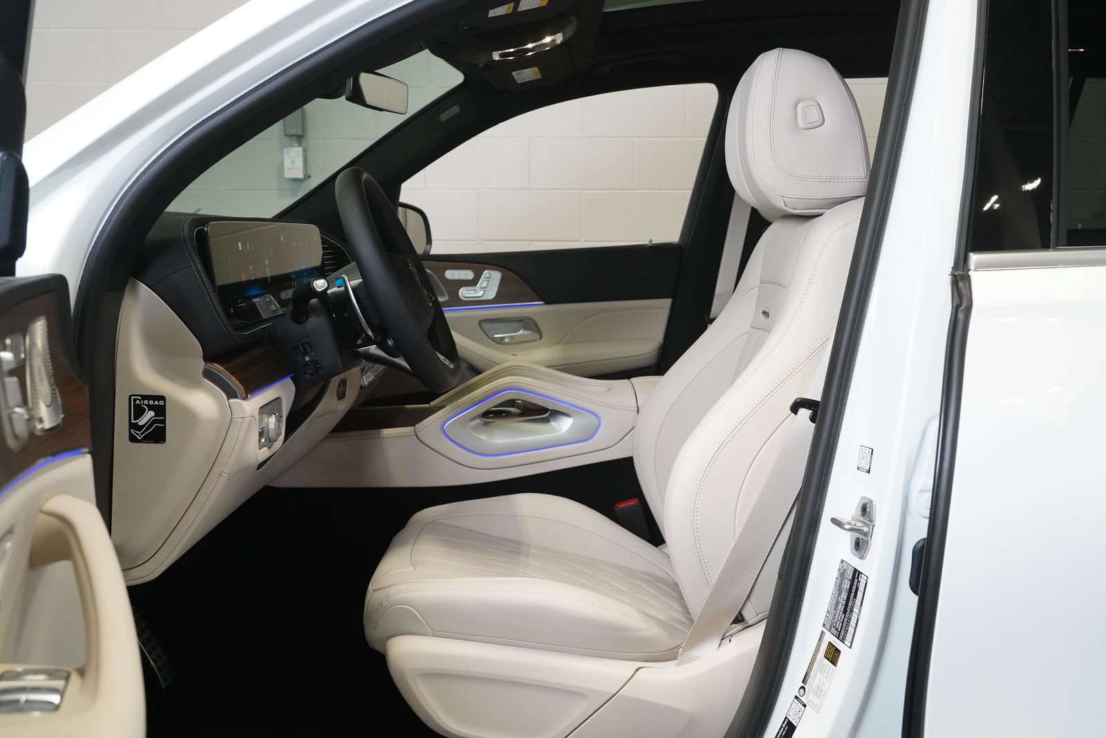 New 2026 Mercedes-Benz GLS 63 AMG 4MATIC image 14
