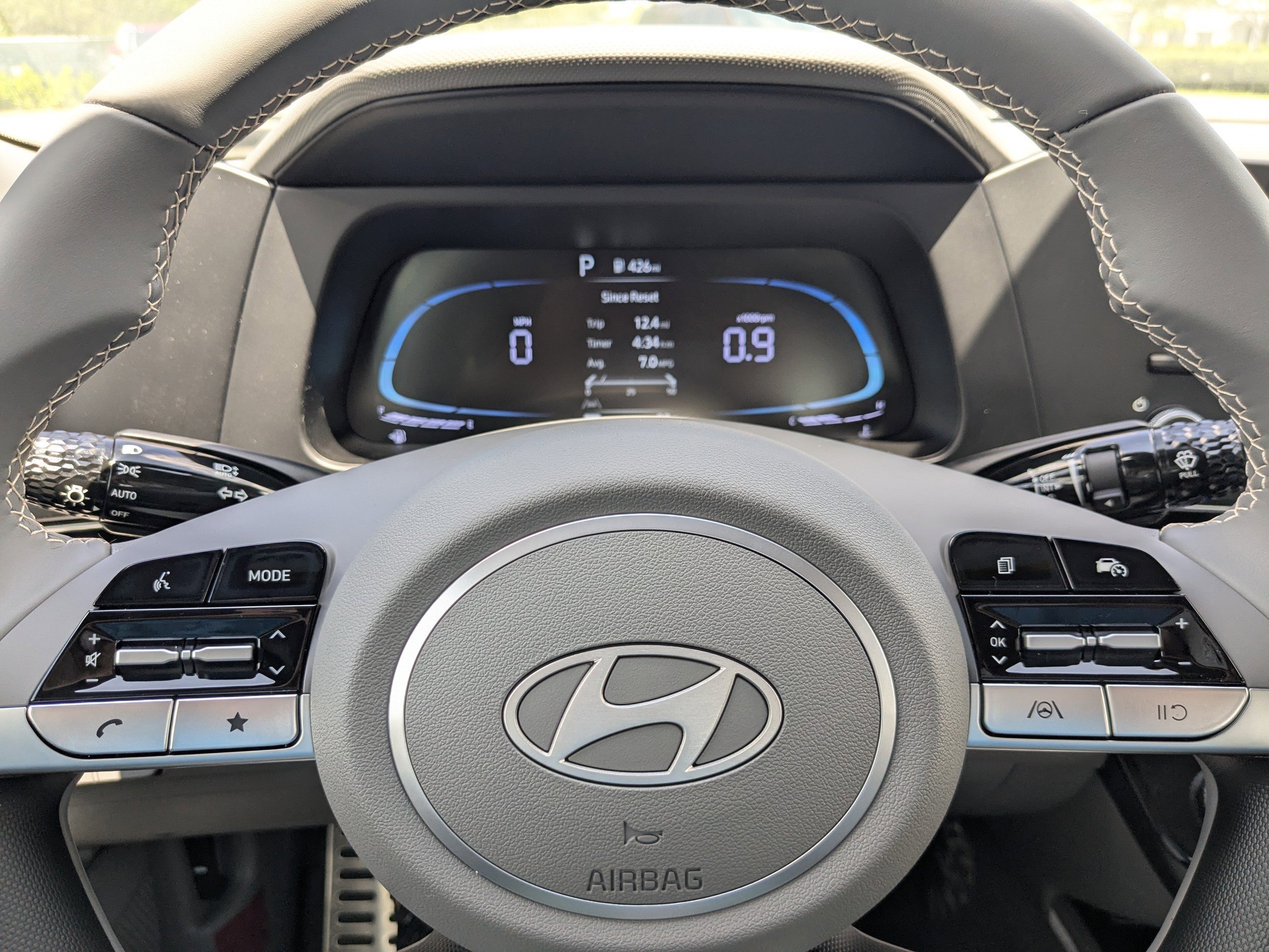 Used 2025 Hyundai Elantra Sport FWD image 21