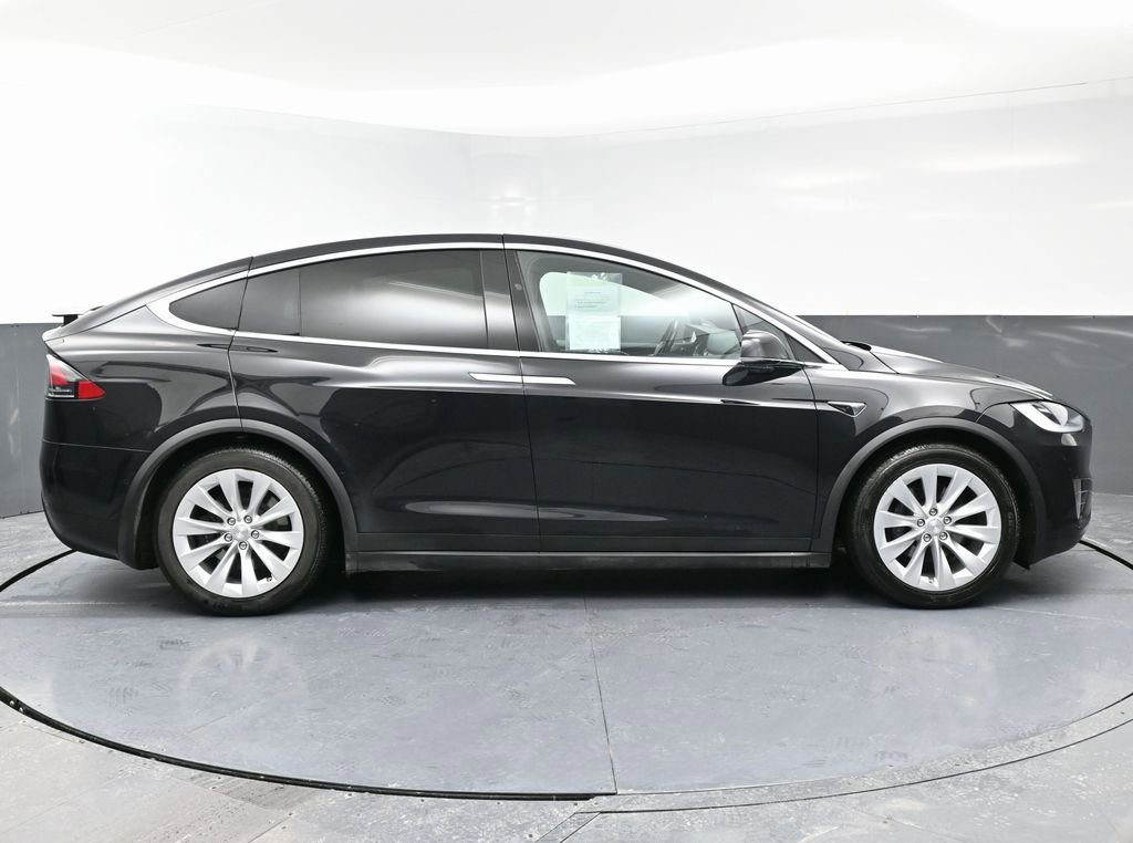 Used 2018 Tesla Model X 75D image 7
