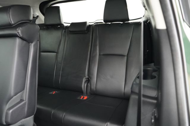 Used 2023 Toyota Highlander XLE image 72