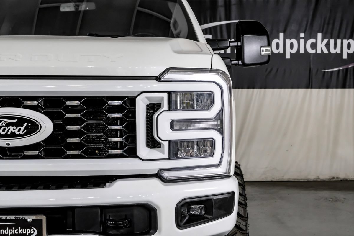 Used 2025 Ford F350 Lariat w/ Chrome Package AWD/4WD image 40