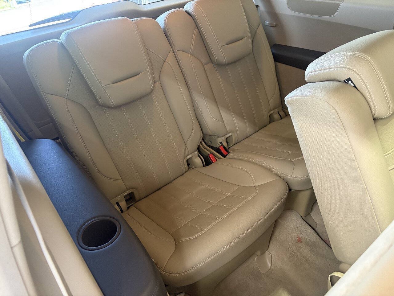 Used 2016 Mercedes-Benz GL 450 4MATIC image 23