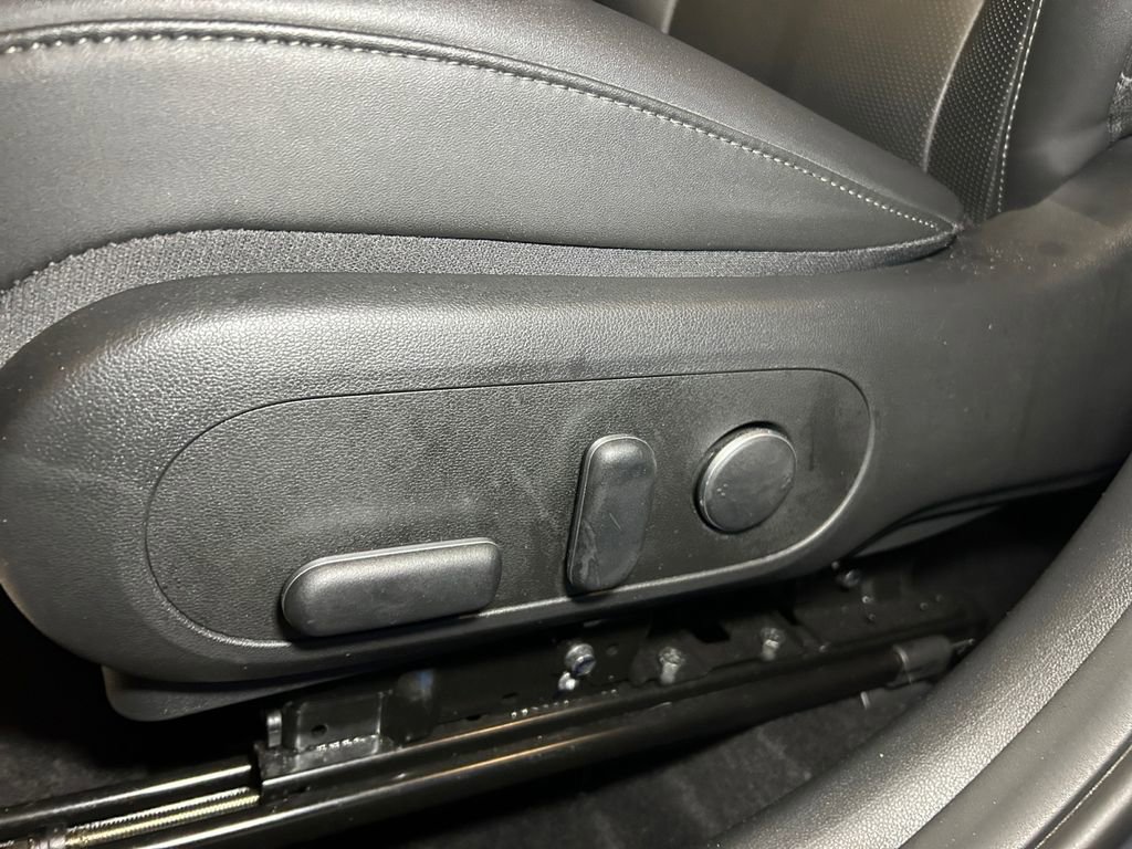 Used 2024 Hyundai Kona Limited AWD/4WD image 22