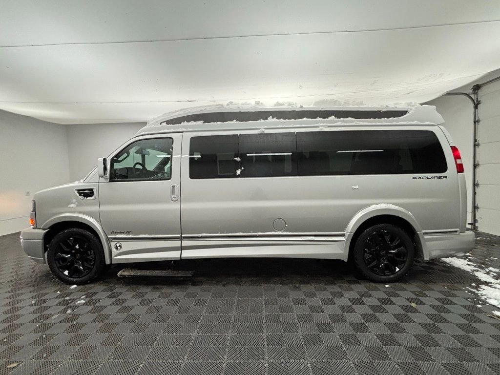 New 2025 GMC Savana 2500 Extended w/ Driver Convenience Package image 15