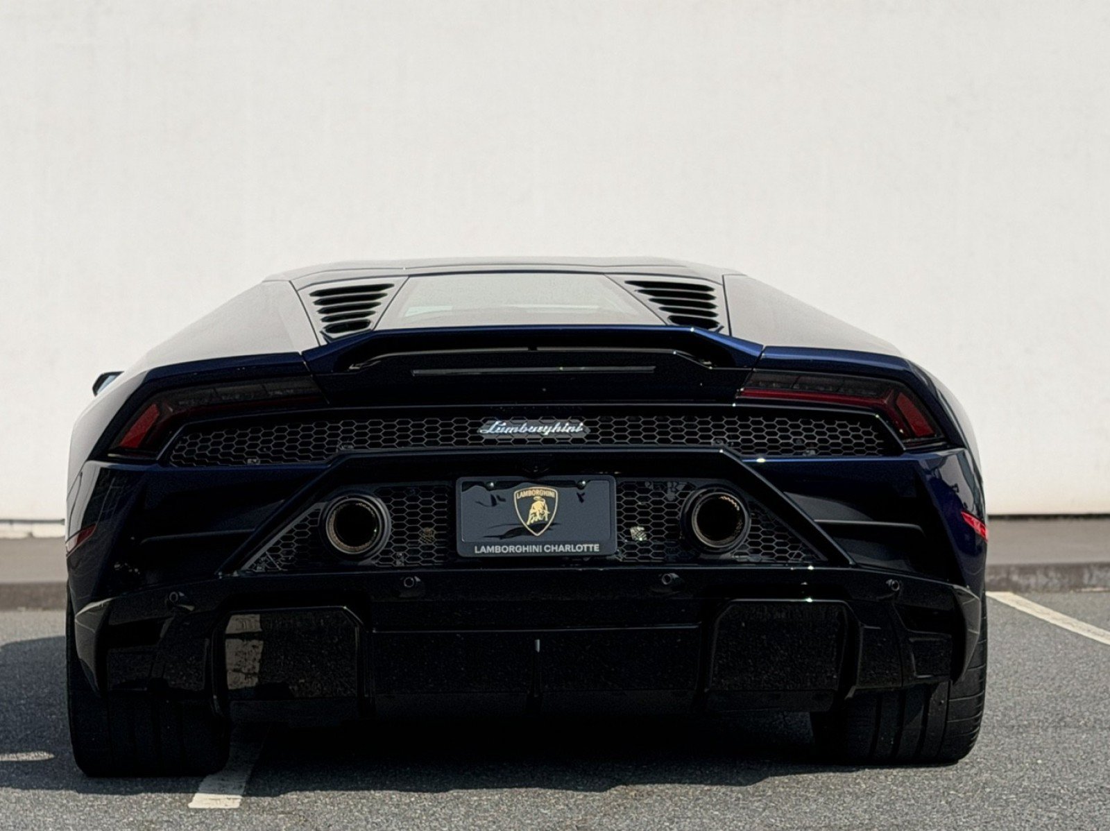 Used 2022 Lamborghini Huracan EVO RWD image 6