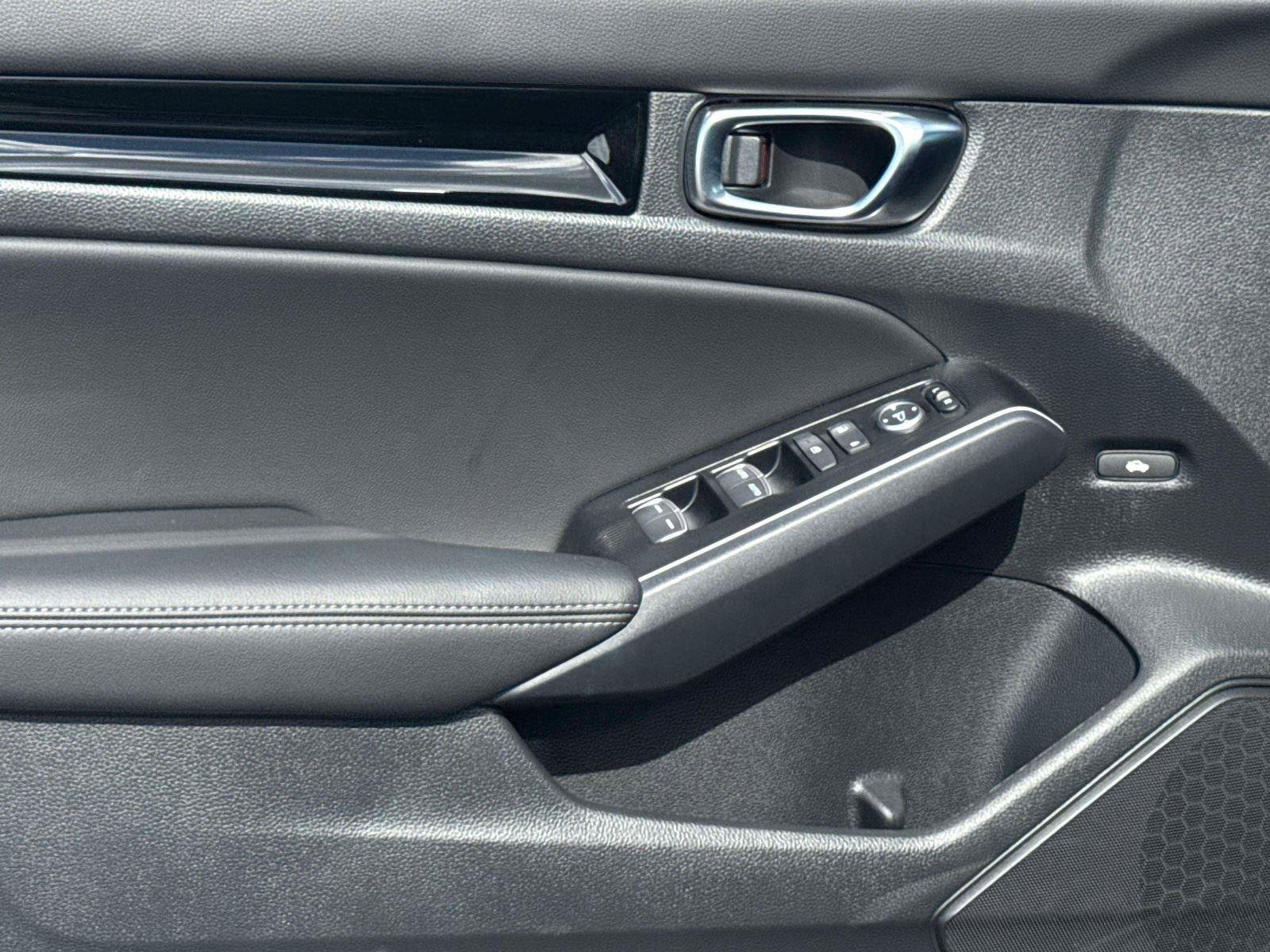 Certified 2025 Honda Civic Sport Touring image 16